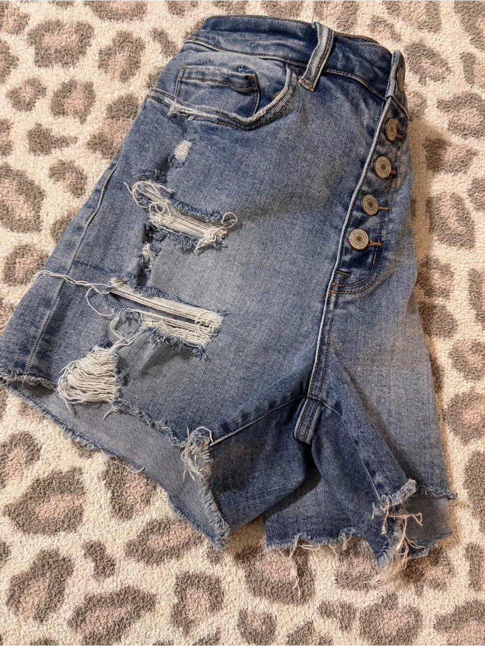VERVET BY FLYING MONKEY Distressed Blue Button-Front Jean Shorts